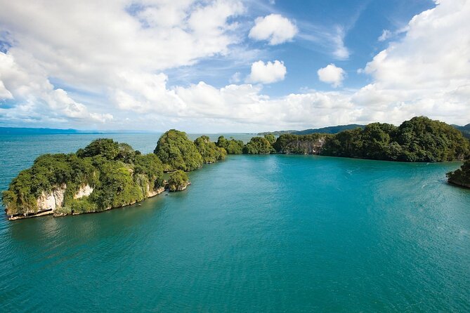 10-Hour Guided Tour of Samana and Bacardi Island Los Haitises - Lunch and beach time on Bacardi Island