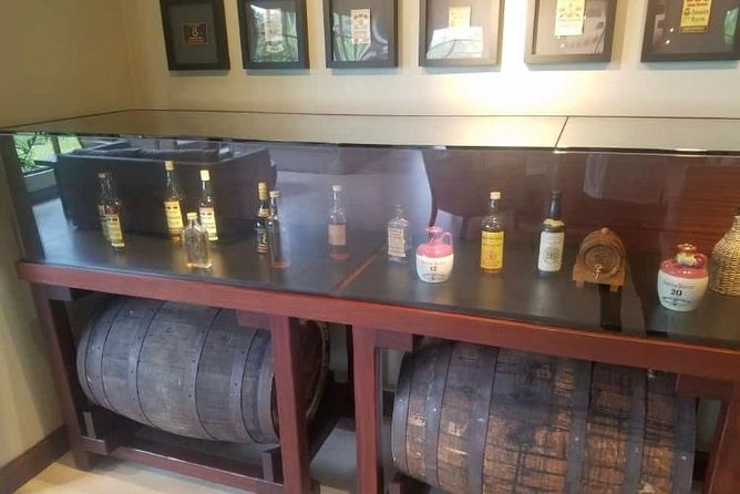 Appleton Estate Rum and Floyd's Pelican Bar Tour - What to do at the Pelican Bar
