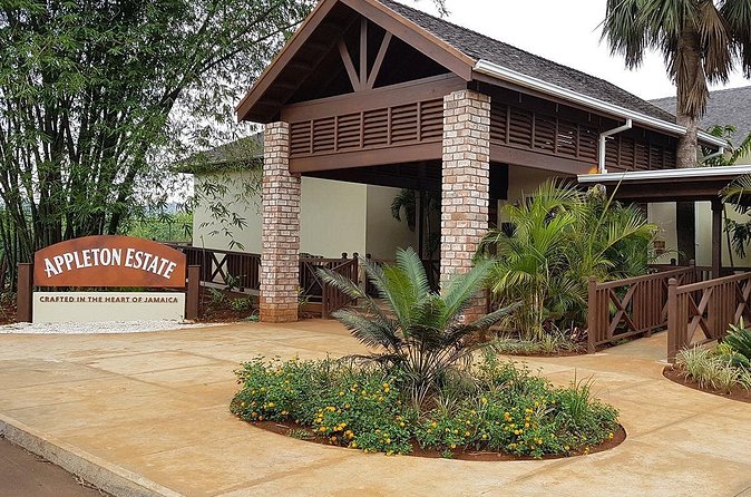 Appleton Estate Rum Tour and Tasting from Negril - The estate shop and Jamaica-only bottles