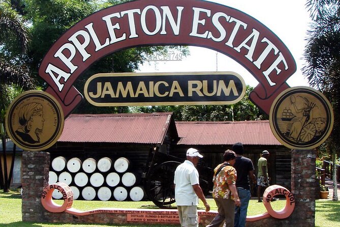 Appleton Rum Tour and Floyd’s Pelican Bar from Montego Bay Hotels and Villas - From Montego Bay to Jamaica’s rum country