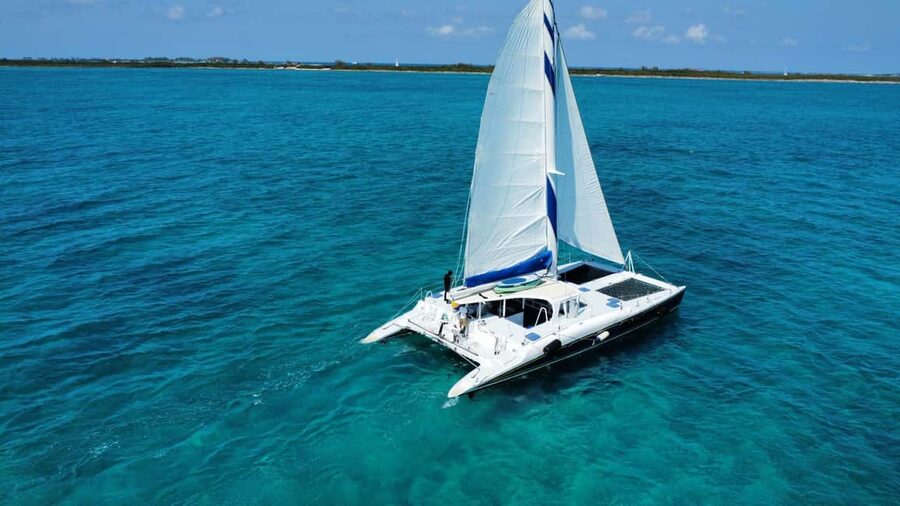 Bahamas: Swimming Pigs & Snorkeling Cruise with Lunch & Rum - What the $179 price really includes