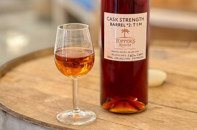 Barrel Aged Rhum Experience - Signing the barrel and joining the club