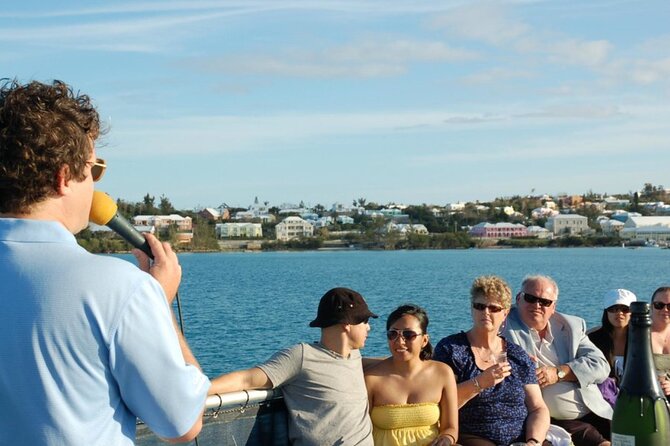 Bermuda Rum Cruise - The rum tasting: Gosling’s in the spotlight