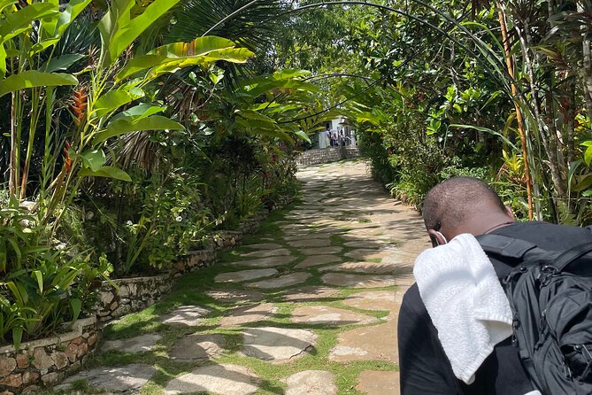 Bob Marley's Nine Mile Mausoleum Tour (Complimentary Rum Punch) - Why Nine Mile matters to Bob Marley fans
