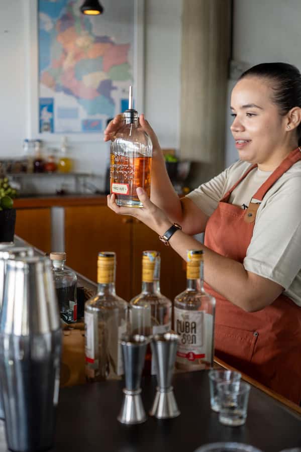 Cartagena: Express Rum and Chocolate Tasting Experience - Key points at a glance
