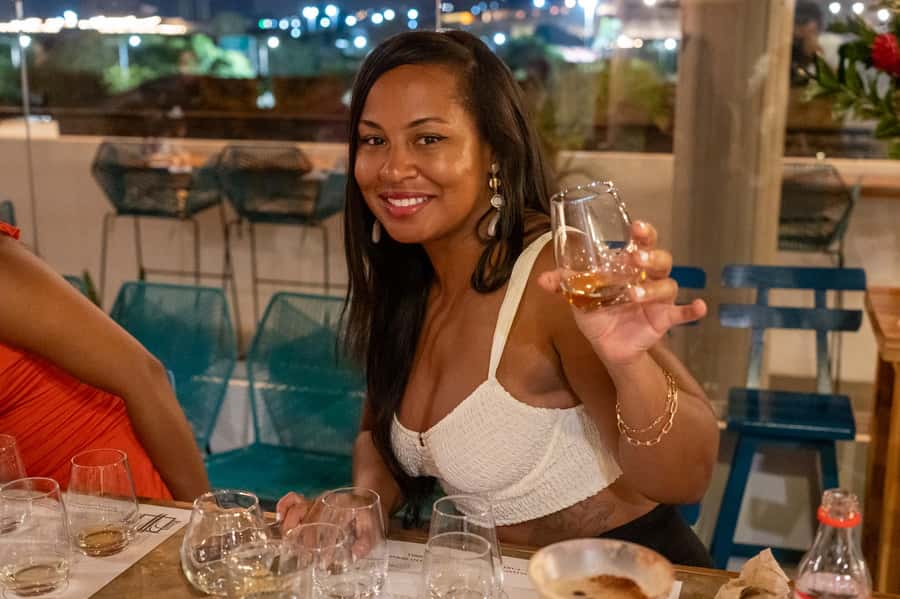 Cartagena: Express Rum and Chocolate Tasting Experience - Why the one-hour format works