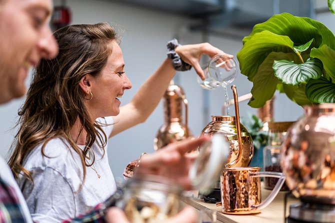 Distilling Class @ Spirited Union Rum Co. (Amsterdam) - Bottling and Labeling Make the Finished Product Personal