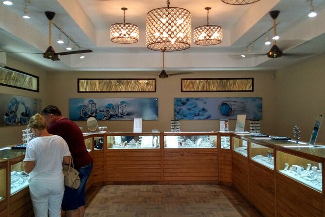 Don Lucas Cigar Factory & Store + Premium Rum Tasting (3 hours) - How the three hours may unfold