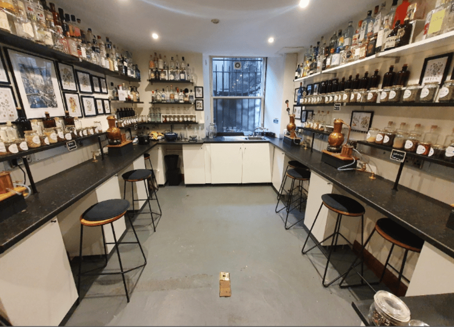 Edinburgh: Rum Distillation Workshop with Rum Tasting - Making and distilling your 500ml bottle