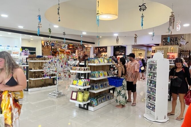 Guided Shopping Tour to Bella Mare Store (Cigars, Chocolate, Rum and Souvenirs) - Chocolate and coffee make the stop easy to enjoy