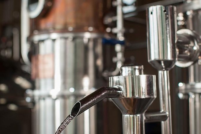 Kō Hana Hawaiian Rum Distillery Tour and Tasting for One - Why the small group matters