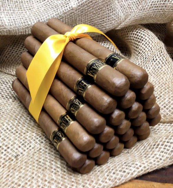 Li'l Havana: Two Family Shops Tour with Rum, Coffee & Pastry - What 75 minutes really gives you