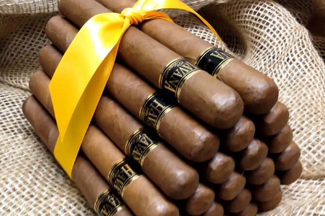 Little Havana Miami: Classic Cars, Cigar Factory, Coffee and more - Who will enjoy this most