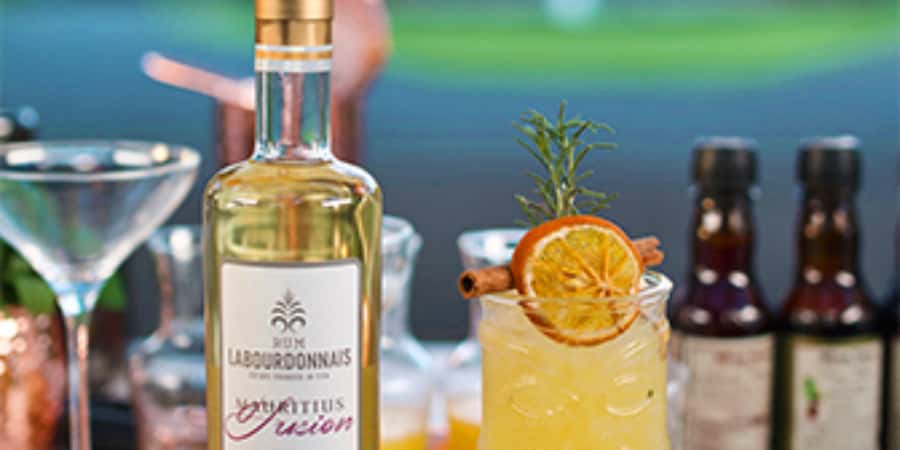 local Market,Botanical garden,Rum tasting & authentic Lunch - Key points at a glance
