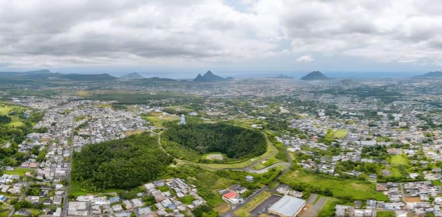 Mauritius: Sights of the South Private Tour with Rum Tasting - Trou aux Cerfs and the volcanic center of Mauritius