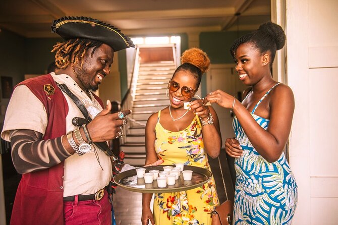 Nassau Bahamas Pirate Rum Tour - A pirate-themed route through Nassau