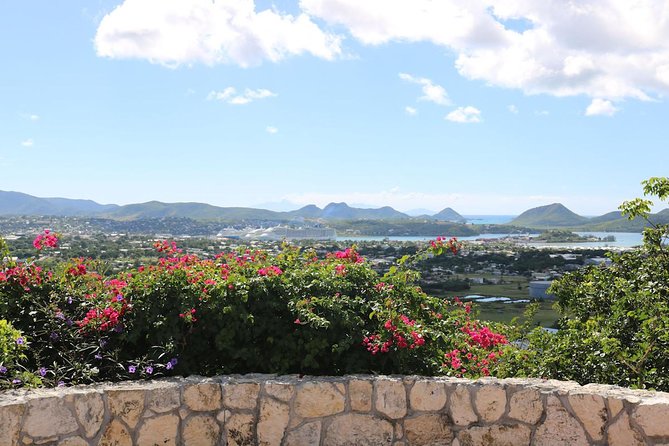 Nicole's Table - Cooking with Rum - Eating with a sea view