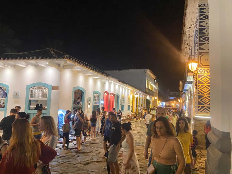 Paraty: Historic Centre Walking Tour & Cachaça Tasting - Following the town’s cycles of wealth