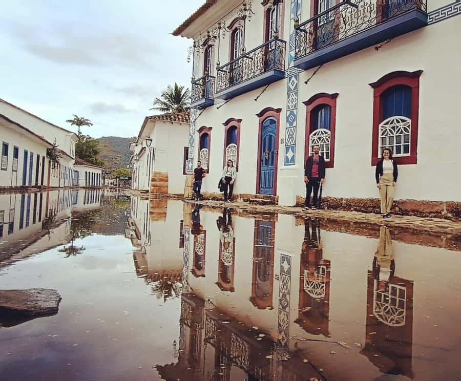 Paraty Historic District: Walking Tour with Cachaca Tasting - Churches, colonial buildings, and the town’s old streets