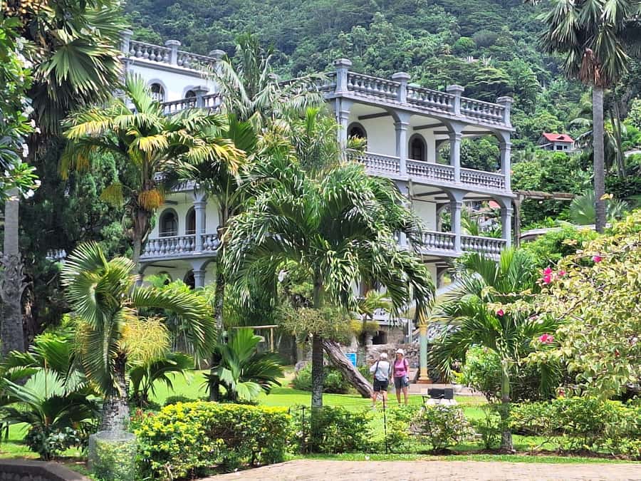 Private half day tour with free rum tasting - Giant tortoises and the limits of a half-day route