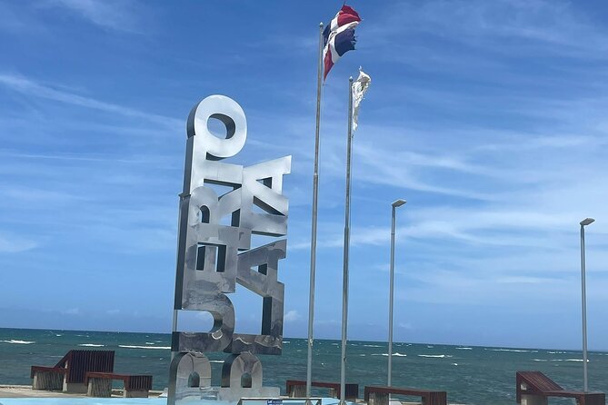 Puerto Plata City Highlights Rum y Umbrella St. and Beach - Guide support and group considerations