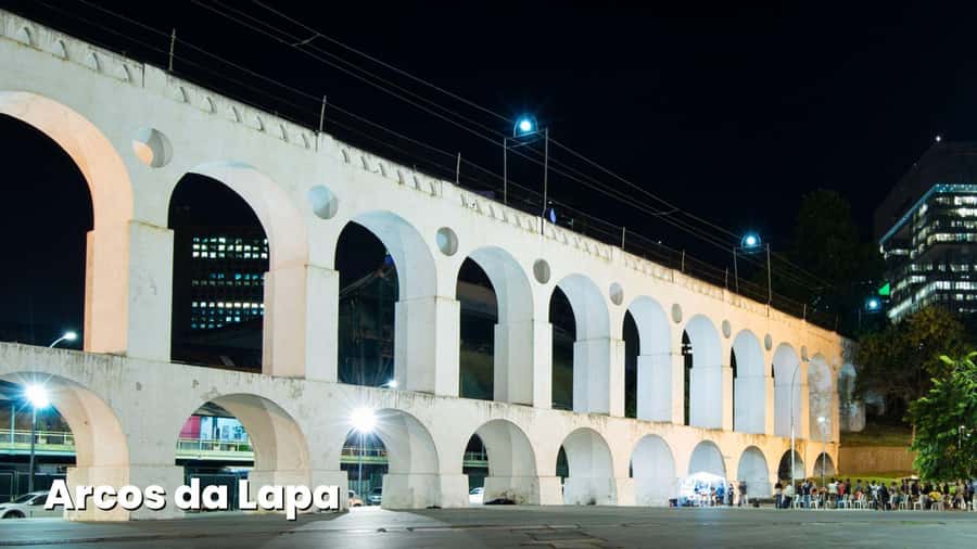 Rio: Pub Crawl on Cachaça and Samba with Transfer - Who will enjoy this night most