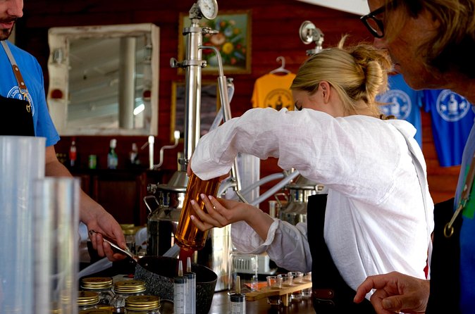 Rum Making Masterclass Galleon Beach Antigua for 1 Person - What the setting adds to the afternoon