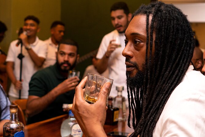 Rum & Rhythms a premium rum tasting with live music - How the host leads the sensory part
