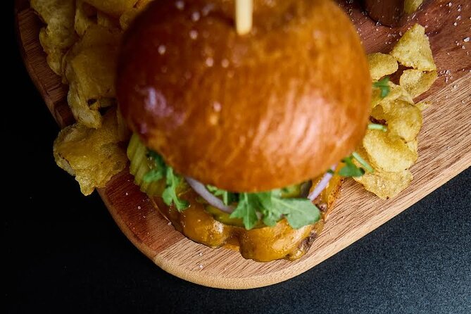 Rum Tasting: History, Tradition, Burgers and Mojitos! - The Sweet Vibes burger makes this a real meal