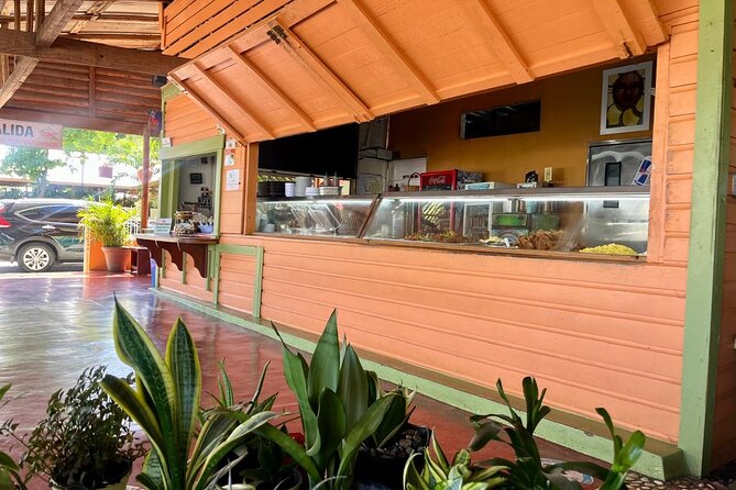 Sabor Dominicano: Rum, Chocolate and Culture Private Tour - Lunch at Como En Familia
