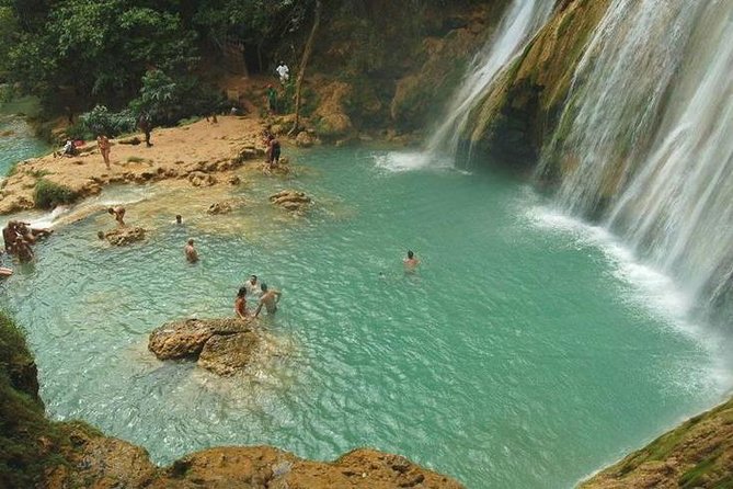 Samana, Bacardi Island Horse Limon Waterfall - Samaná city and the open safari truck