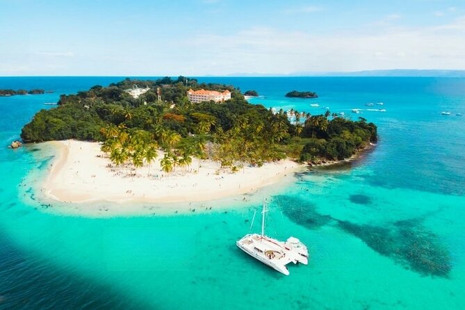 Samaná Experience Whale – The Lemon Waterfall & Bacardi Island - Why this Samaná day trip packs in so much