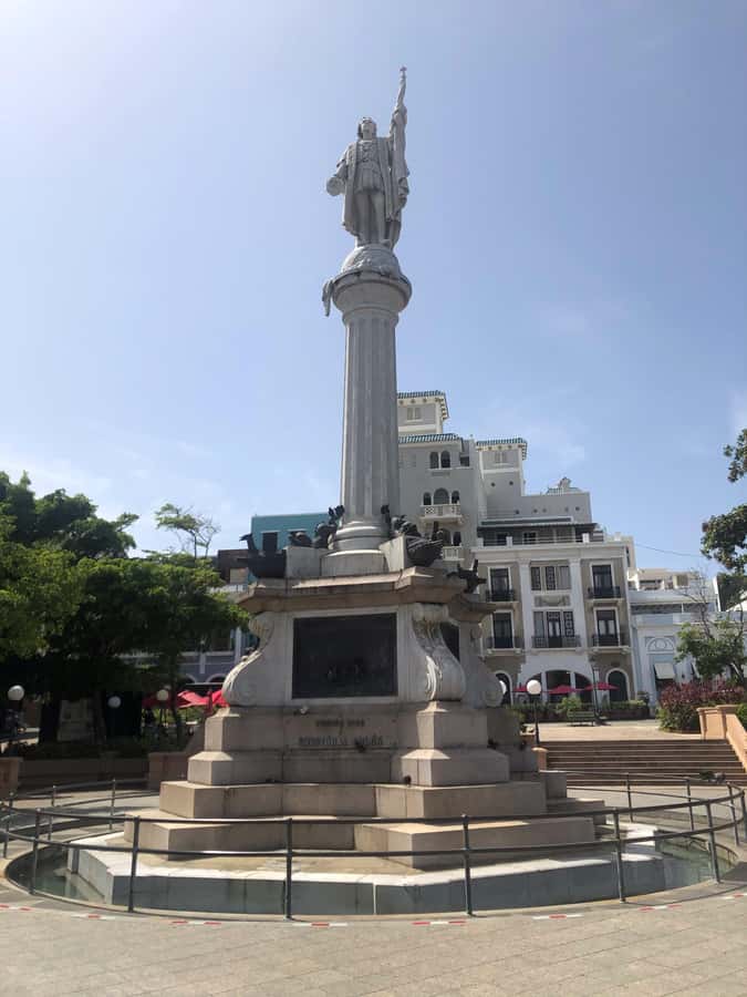San Juan: Bacardi Rum Distillery and Old San Juan Combo Tour - How the guide can shape the experience