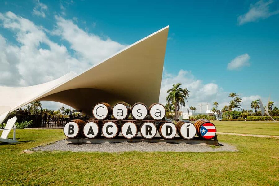 San Juan: Casa Bacardi Distillery Tour - The Rum Tasting Tour for serious curiosity