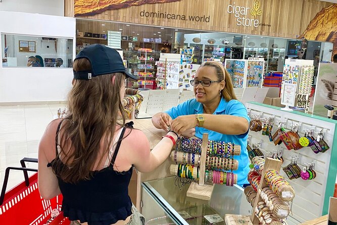 Shopping tour Punta Cana rum cigars coffee larimar chocolate souvenirs mamajuan - How long you should allow