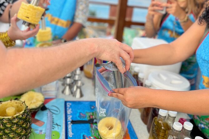 The piña colada experience - The final 30 minutes: photos, salsa, and a last taste of Puerto Plata