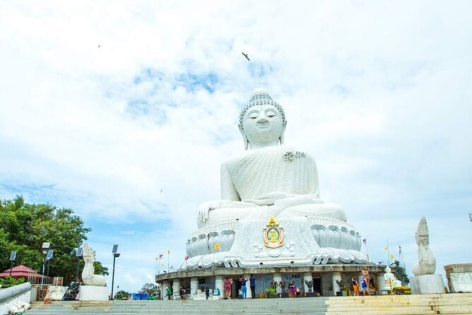 The Real Phuket Sightseeing Tour with Rum Cocktail Tasting - Wat Chalong: a more grounded temple visit