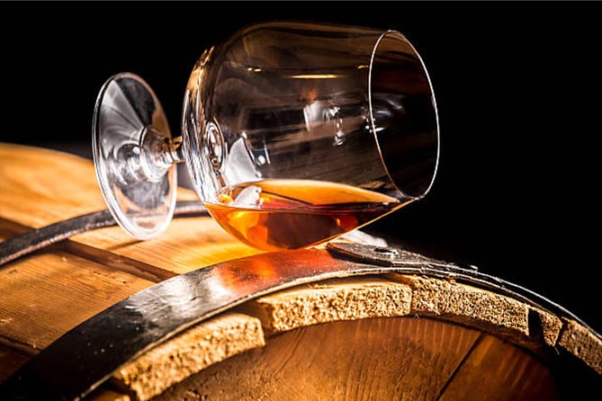 Topper's Rhum Distillery Tour in St Maarten - The tasting bar and more than 20 flavored rhums